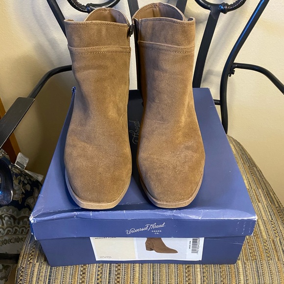 Universal Thread booties - tan - Picture 2 of 6